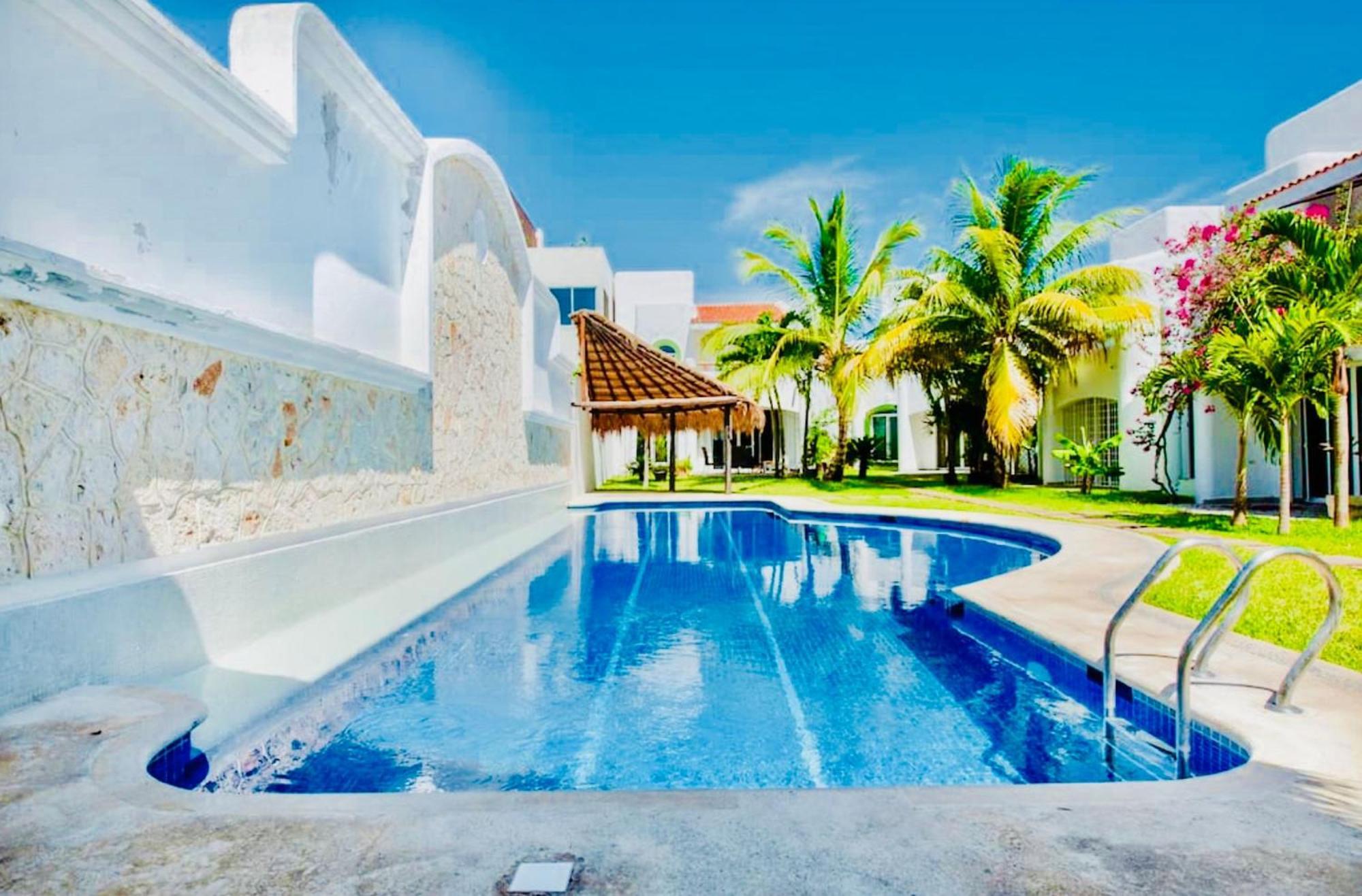 Executive Budget Room With Swimming Pool Air Conditioning And Parking Playa del Carmen Extérieur photo